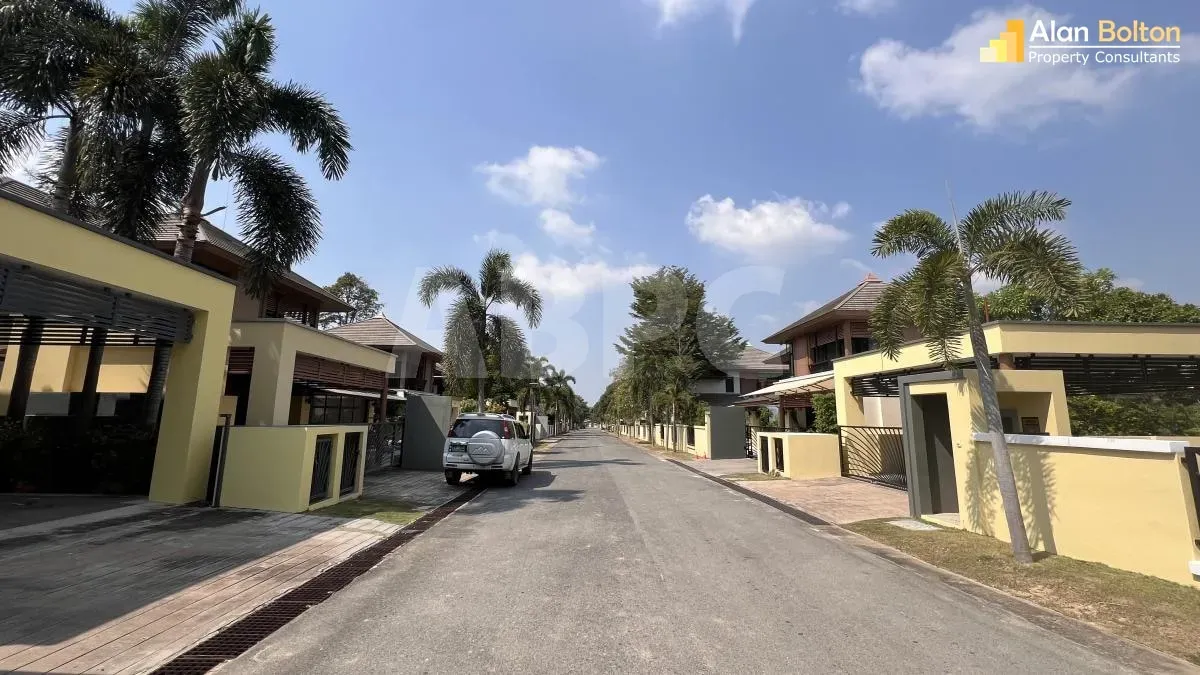 4 Bed 4 Bath in East Pattaya HS5184 photo 13