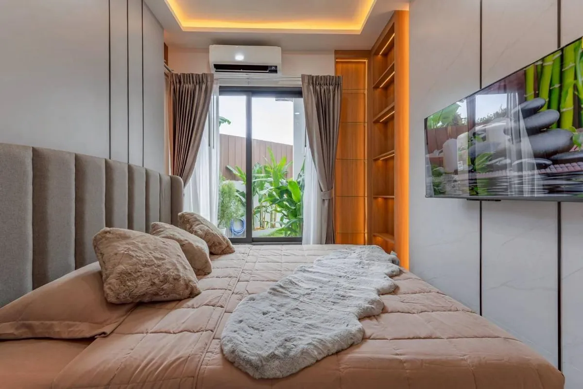 Pool Villa Soi Chaloem Prakiat photo 12
