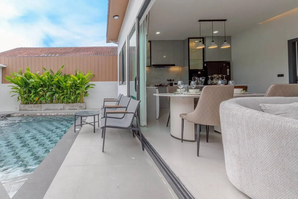 Pool Villa Soi Chaloem Prakiat photo 5