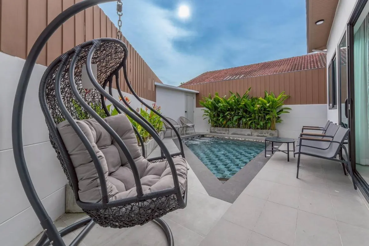 Pool Villa Soi Chaloem Prakiat photo 3