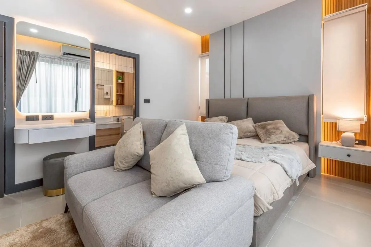 Pool Villa Soi Chaloem Prakiat photo 16