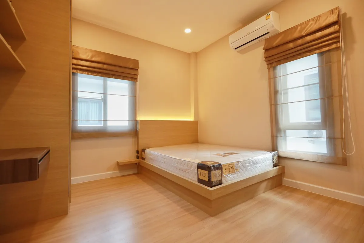 3 Bed 4 Bath For Rent near Regents School photo 10