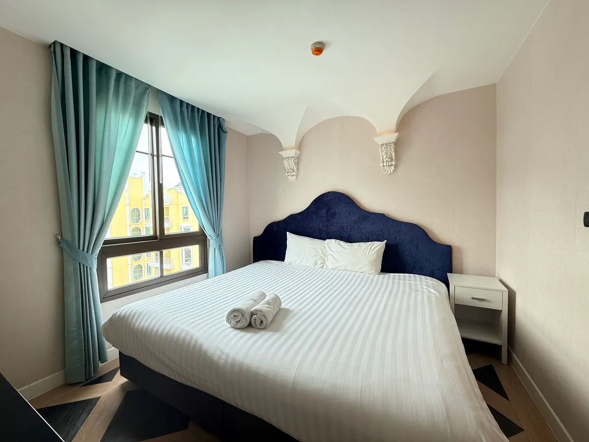 Espana Condo Resort 1 bedroom for rent photo 5