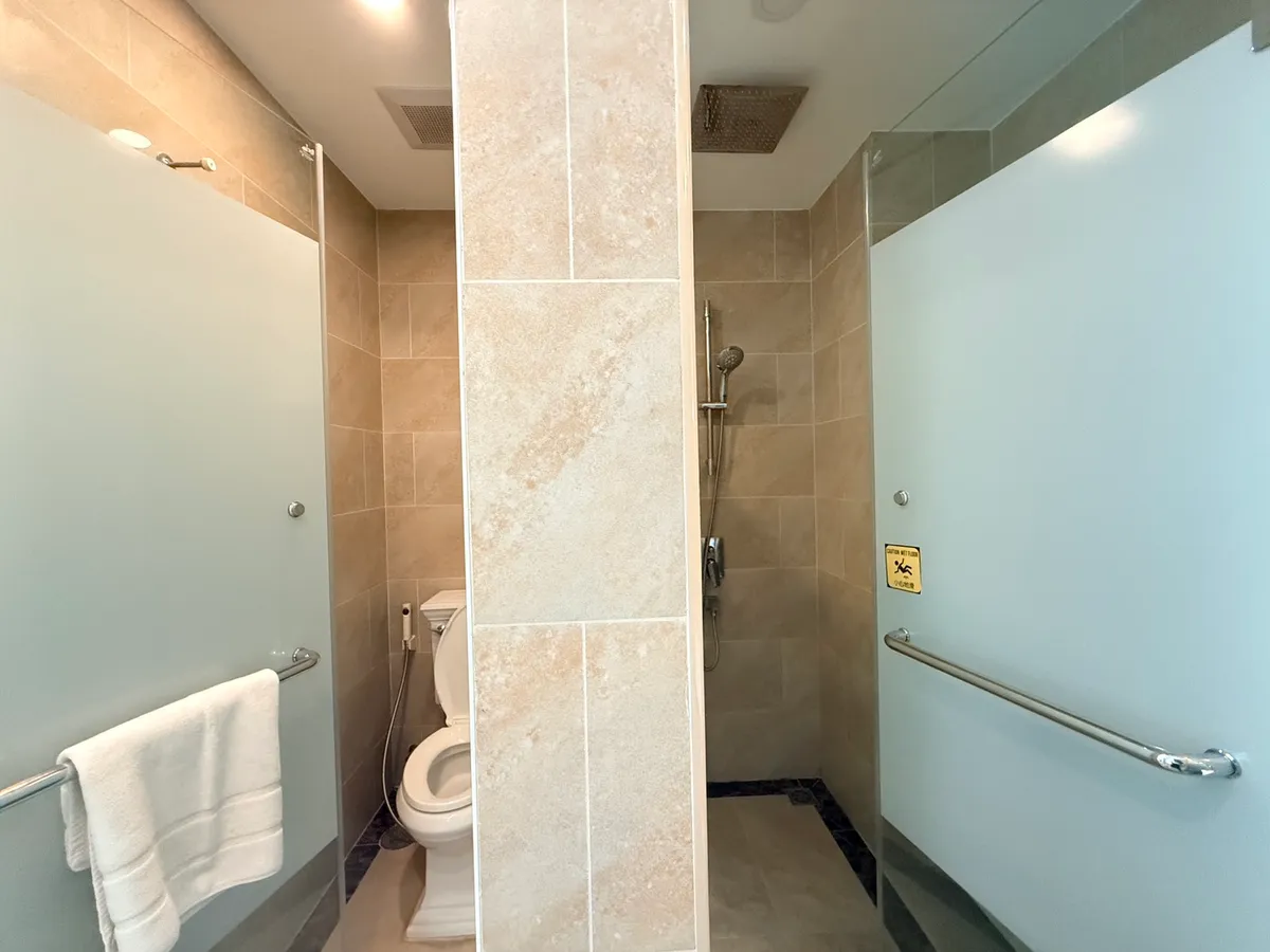 Espana Condo Resort 1 bedroom for rent photo 7