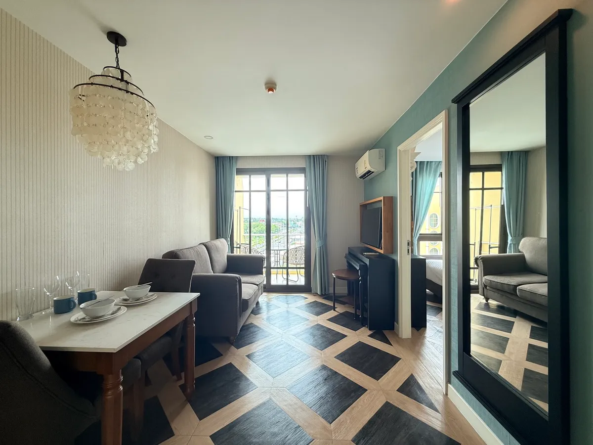 Espana Condo Resort 1 bedroom for rent photo 2