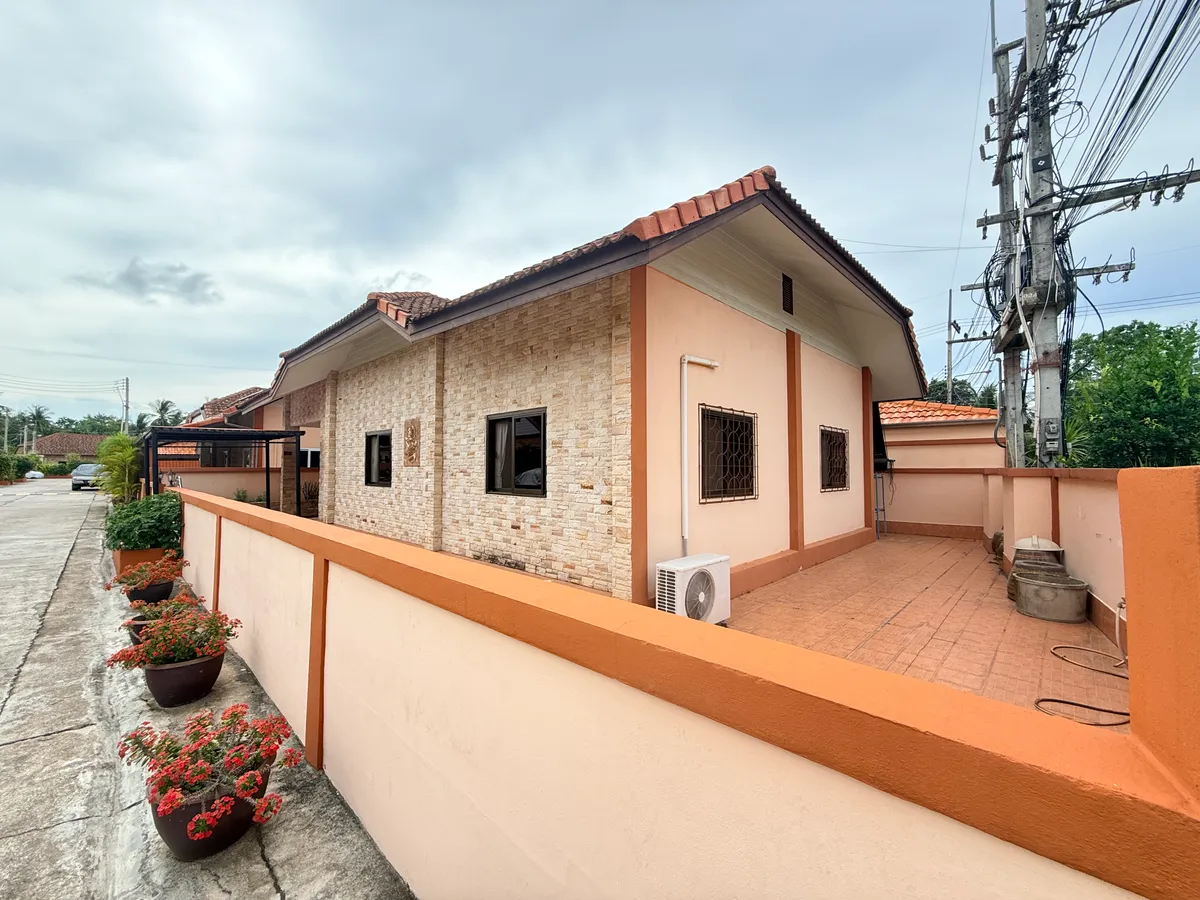 Pet-Friendly House for Rent in Huay Yai photo 2