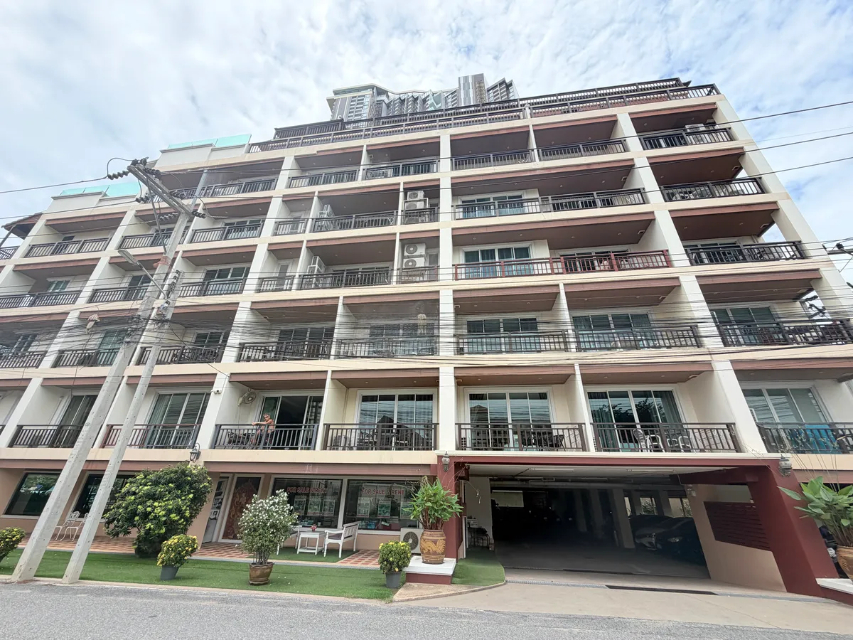 1 Minute to Jomtien Beach Condo For Sale