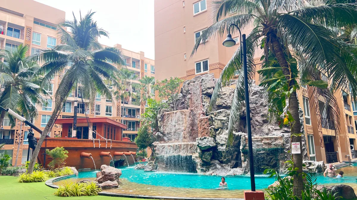 Pool view 2 Bedrooms 2 Bathrooms in Jomtien