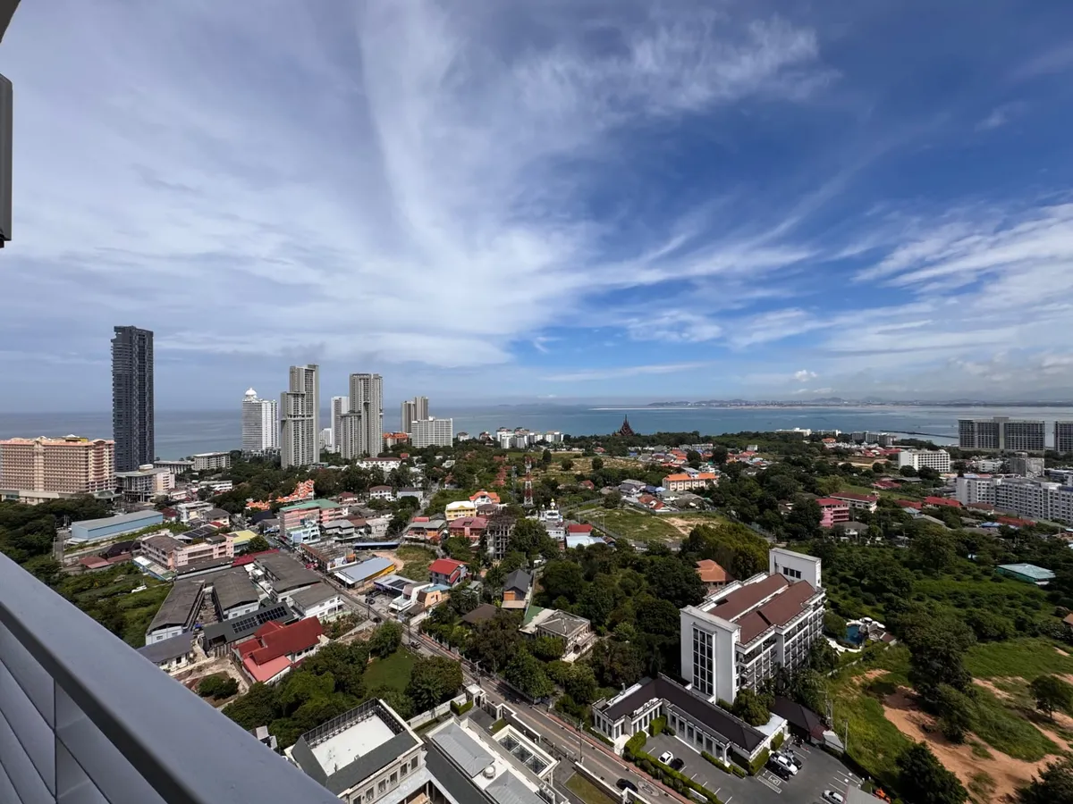 Large 72 Sqm Temple Ocean View 1 Bed 2 Bath Condo For Sale In Wongamat photo 4