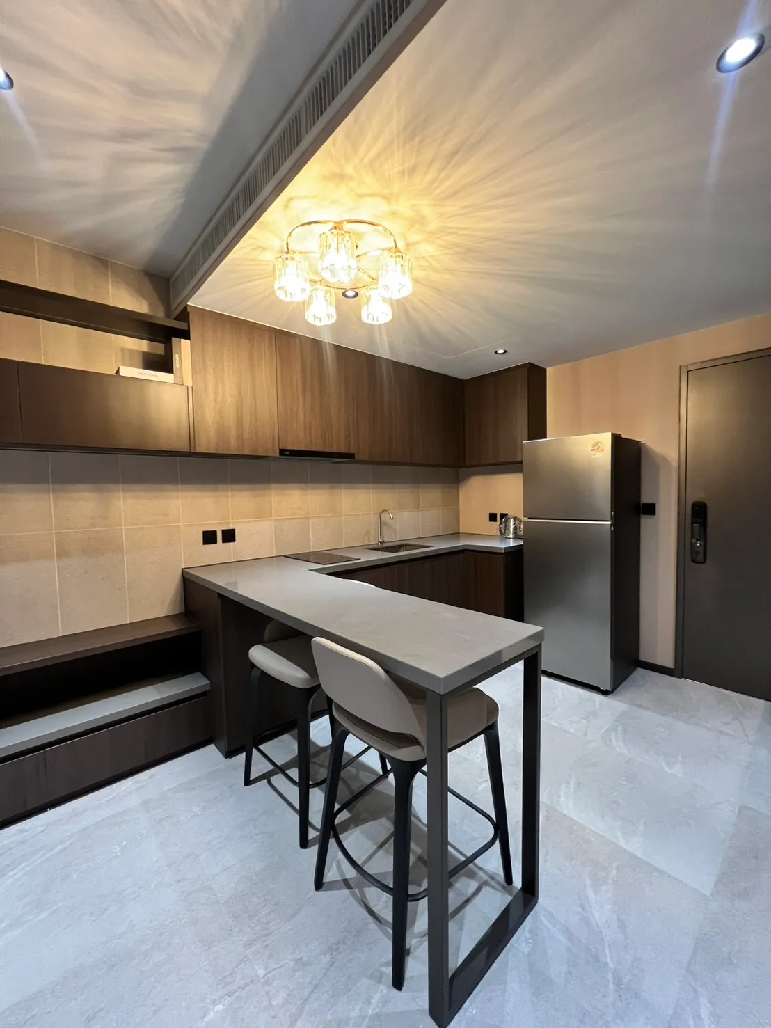 Brand new condo, stunningly beautiful “Experience a life of luxury in a beachfront condo in Na Jomtien” photo 8