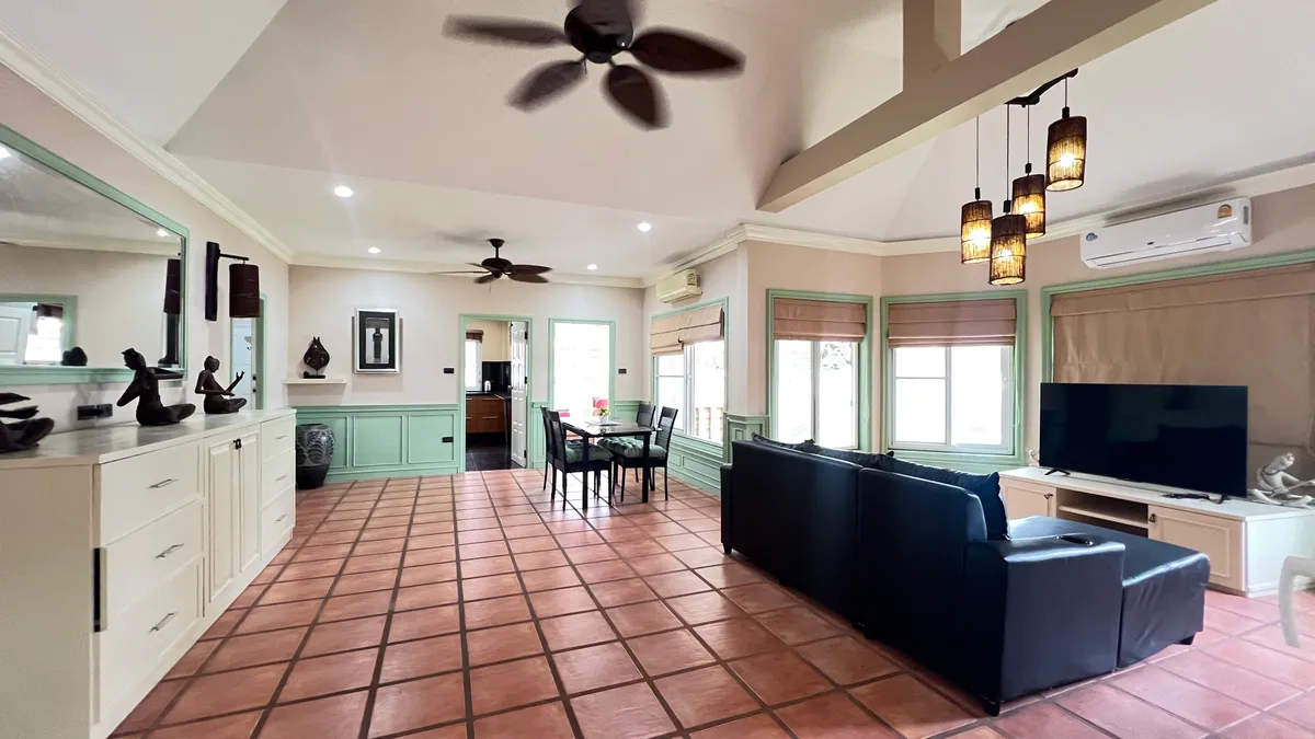 Pool villa 4 Bedrooms 3 Bathrooms in East pattaya photo 10