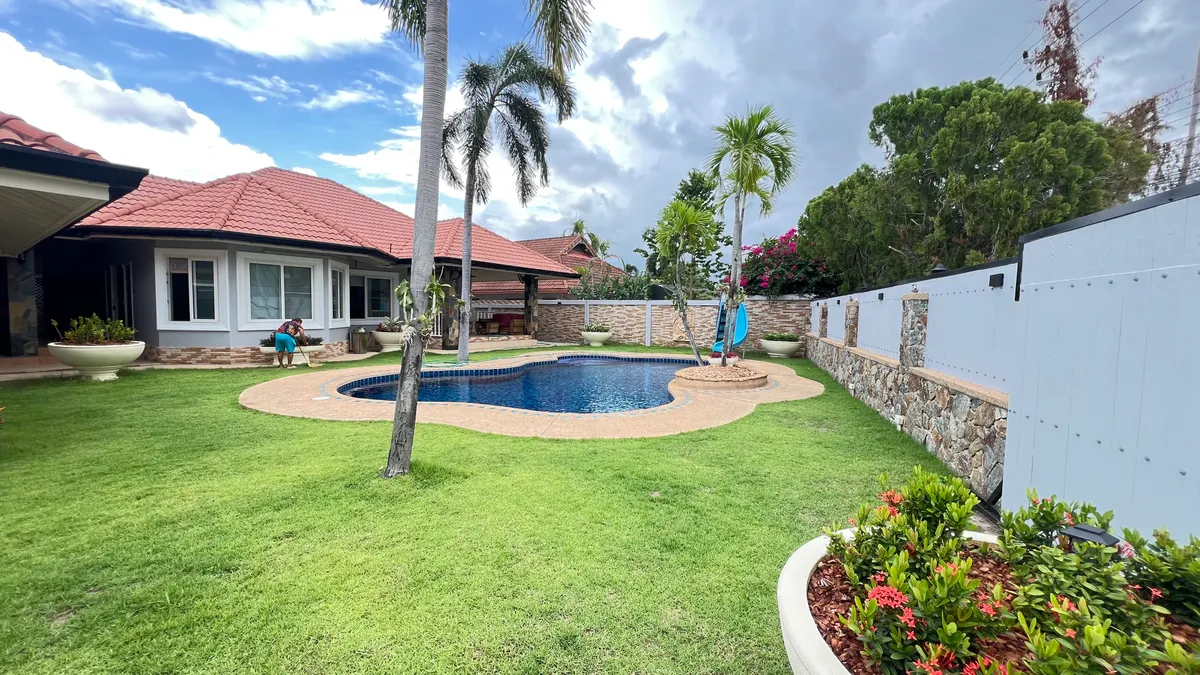 Pool villa 4 Bedrooms 3 Bathrooms in East pattaya photo 5