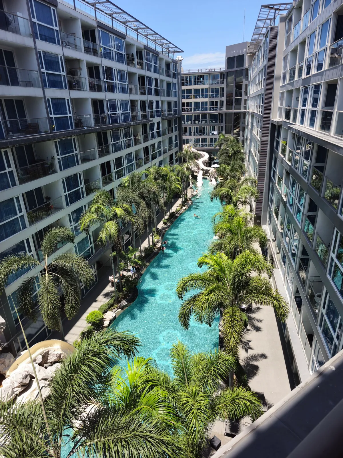 1 Bedroom 1 Bathroom In Centara FQ