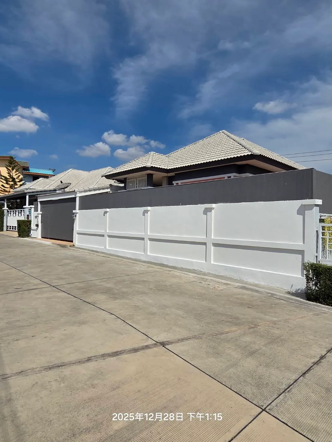 House For Sale In Huayyai
