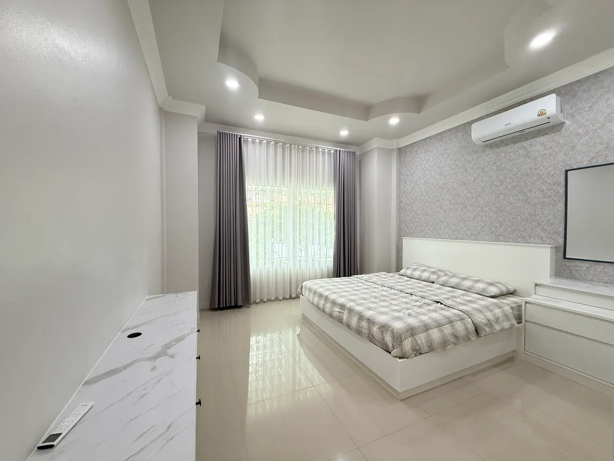 3 Bedroom House For Rent In East Pattaya photo 7