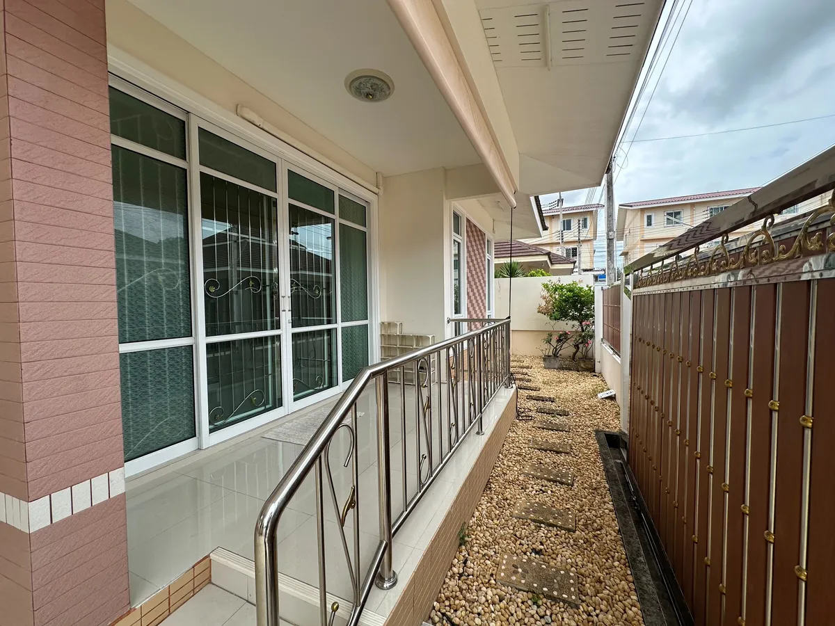 3 Bedroom House For Sale In East Pattaya photo 5