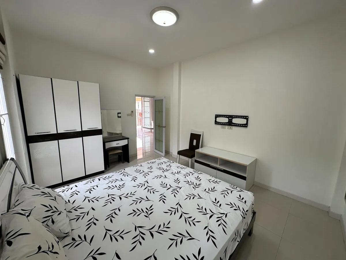 3 Bedroom House For Sale In East Pattaya photo 16