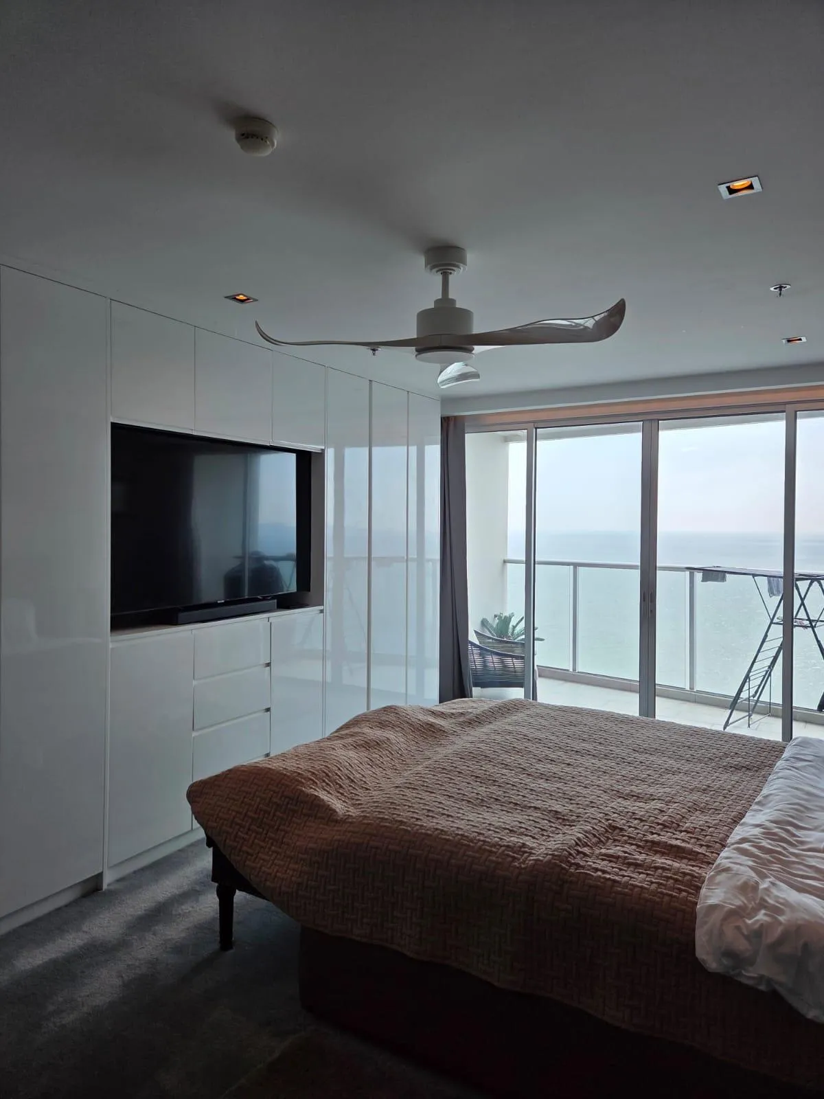 Ocean View condo For Sale In Prahtamnak (Foreign ownership) photo 3