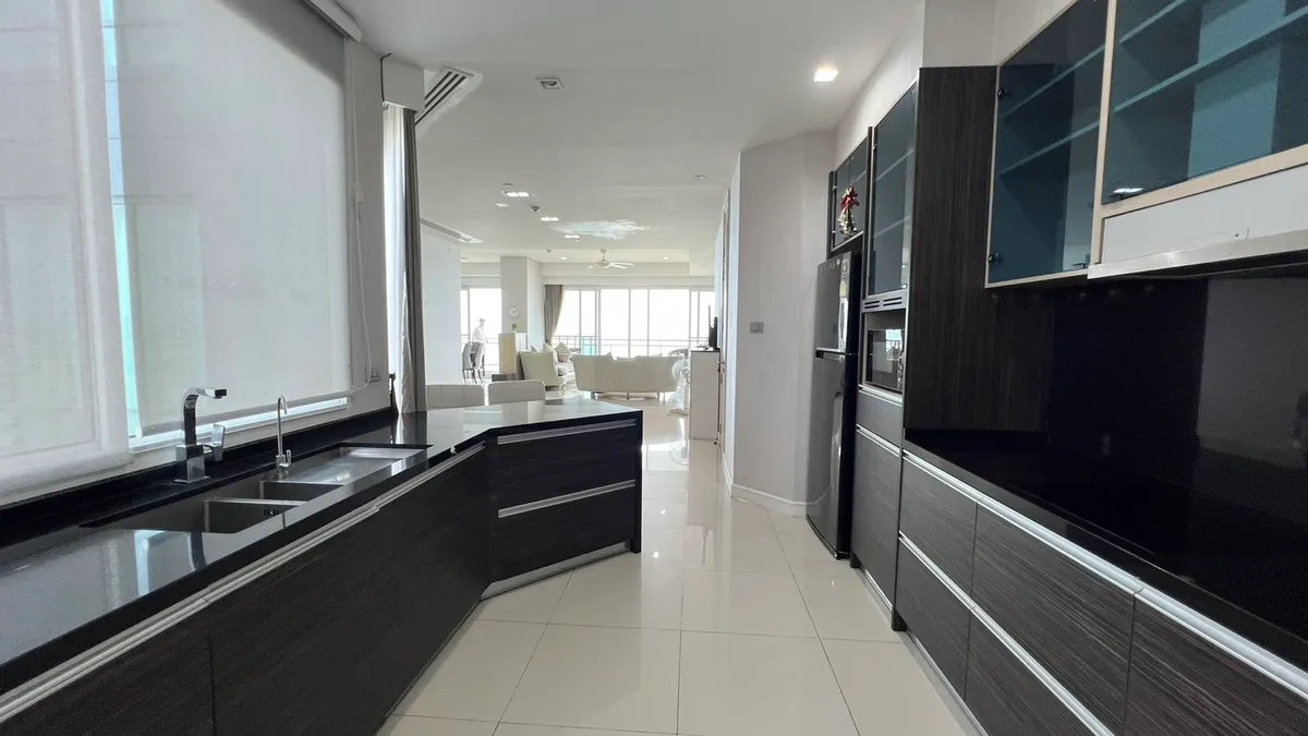 Sea view 3 Bedrooms 5 Bathrooms in Jomtien photo 16