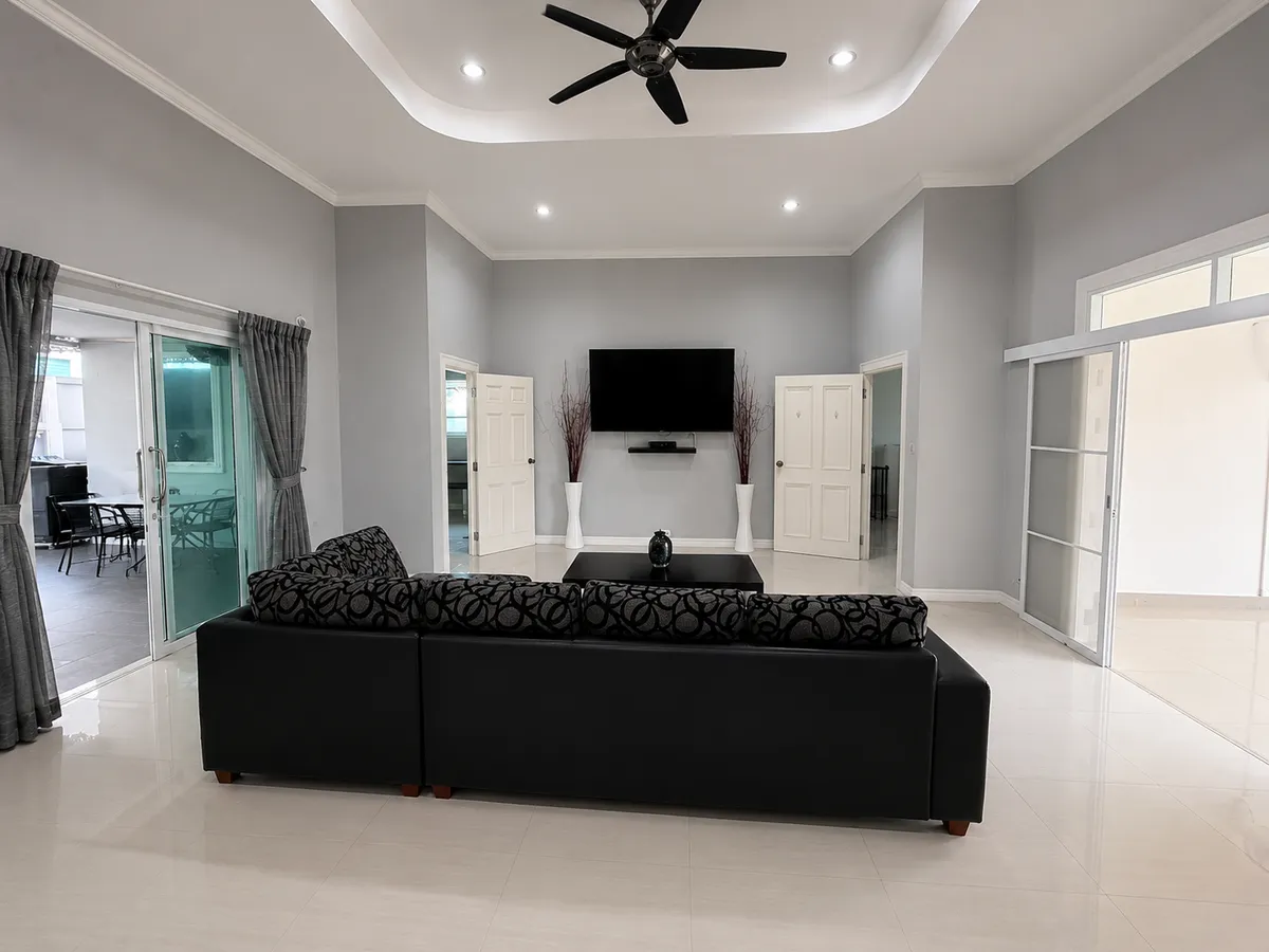 Spacious Four-Bedroom Three-Bathroom Pool Villa in Quiet Bang Saray Village Close to the Beach for Sale photo 3