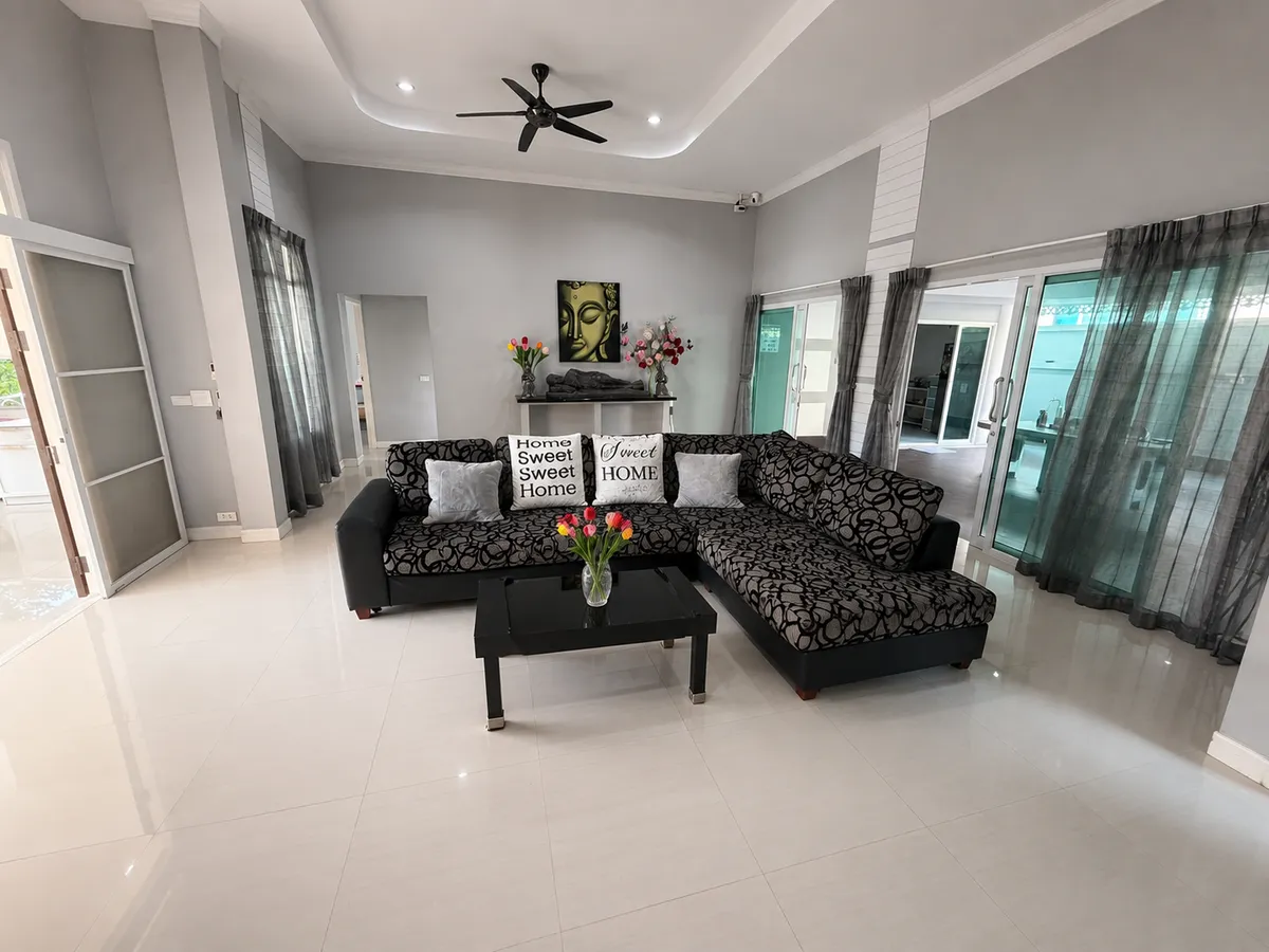 Spacious Four-Bedroom Three-Bathroom Pool Villa in Quiet Bang Saray Village Close to the Beach for Sale photo 2