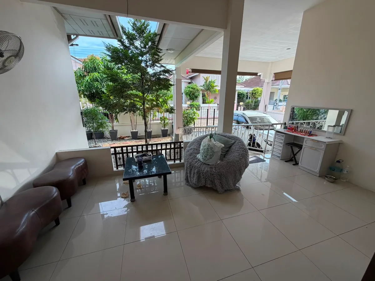 Spacious Four-Bedroom Three-Bathroom Pool Villa in Quiet Bang Saray Village Close to the Beach for Sale photo 4