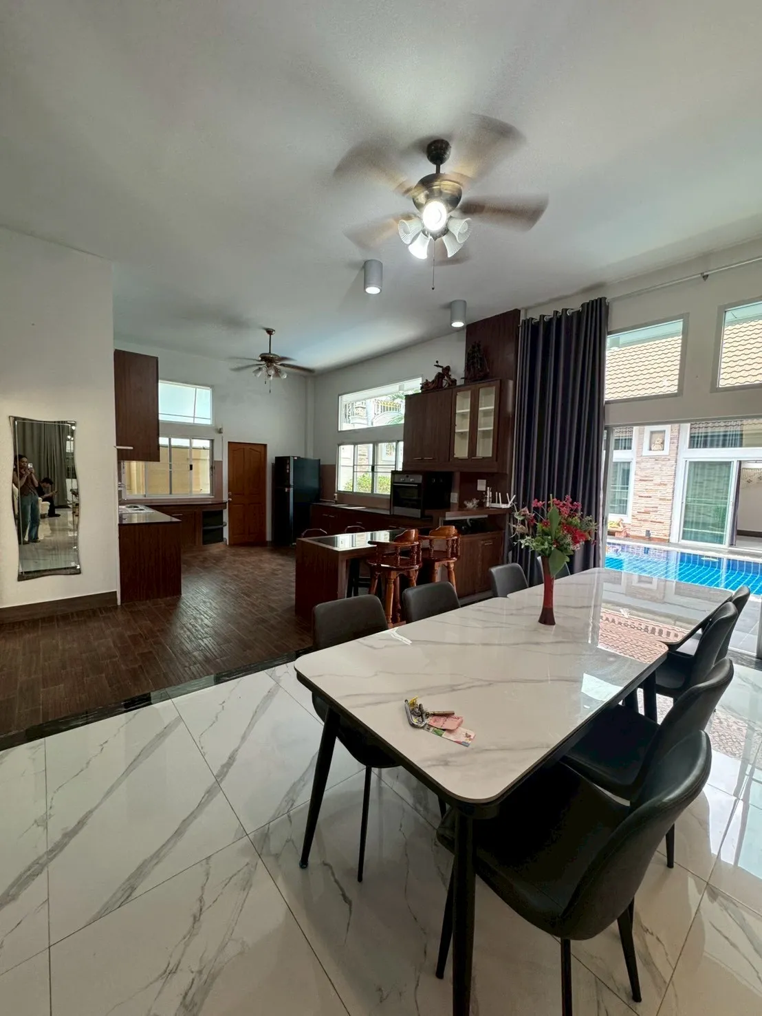 Private House Pratumnak photo 2