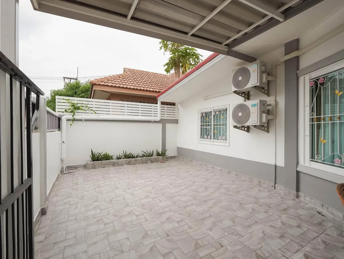 4 Bedroom 3 Bathroom For Sale in Raviporn City Home Village photo 27