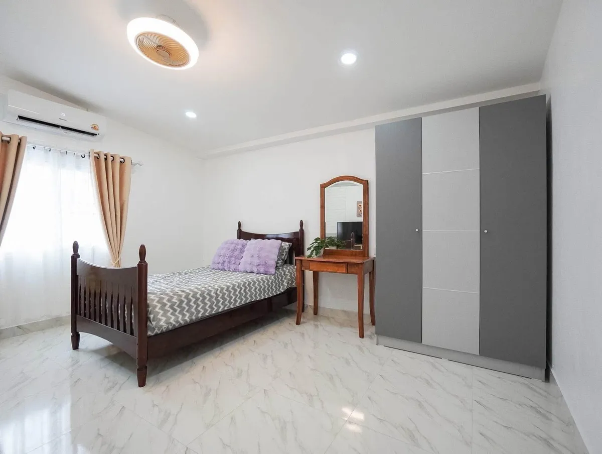 4 Bedroom 3 Bathroom For Sale in Raviporn City Home Village photo 19
