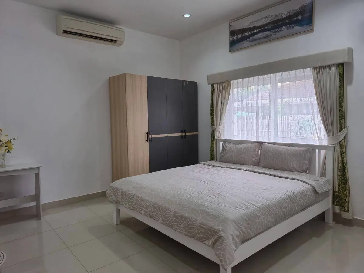 3 Bedroom , 2 Bathroom Baan Panalee photo 9