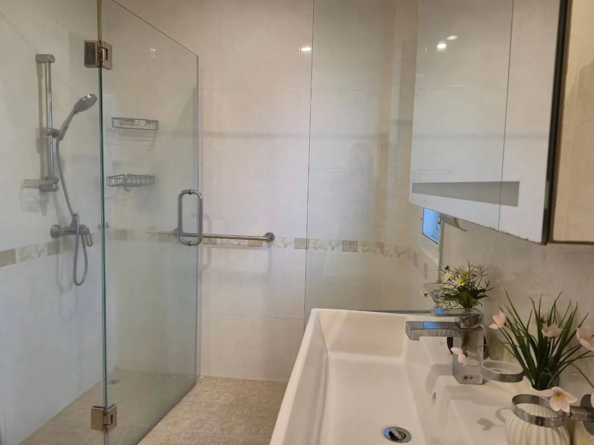 3 Bedroom , 2 Bathroom Baan Panalee photo 11