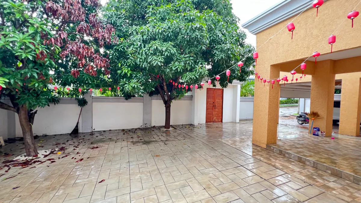 Pool villa for rent 4 Bedrooms 4 Bathrooms in East pattaya photo 28
