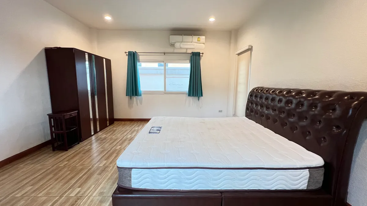 Pool villa for rent 4 Bedrooms 4 Bathrooms in East pattaya photo 18