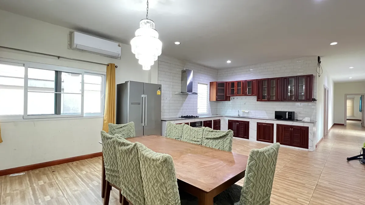 Pool villa for rent 4 Bedrooms 4 Bathrooms in East pattaya photo 9