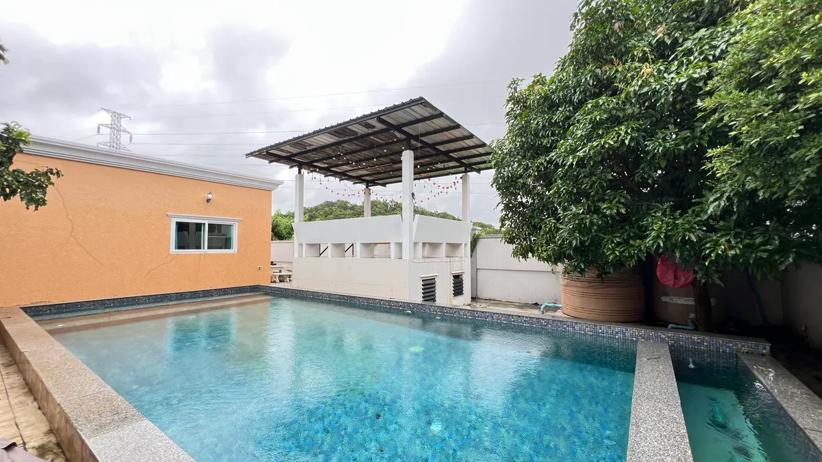 Pool villa for rent 4 Bedrooms 4 Bathrooms in East pattaya photo 7