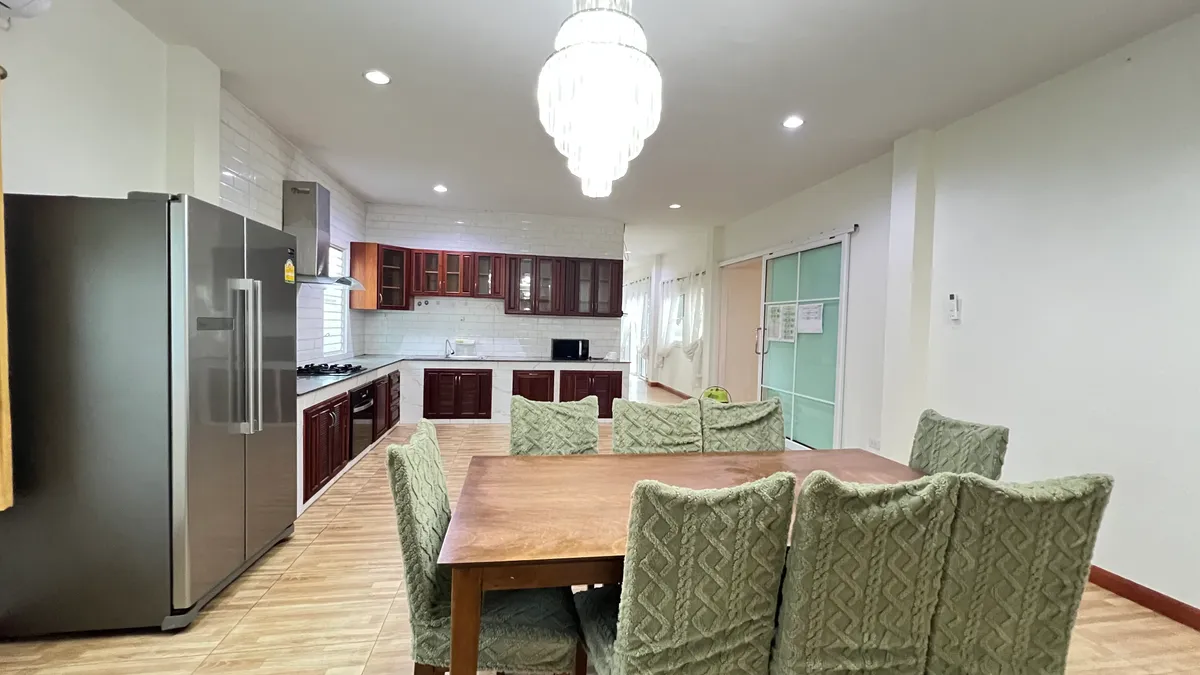 Pool villa for rent 4 Bedrooms 4 Bathrooms in East pattaya photo 8