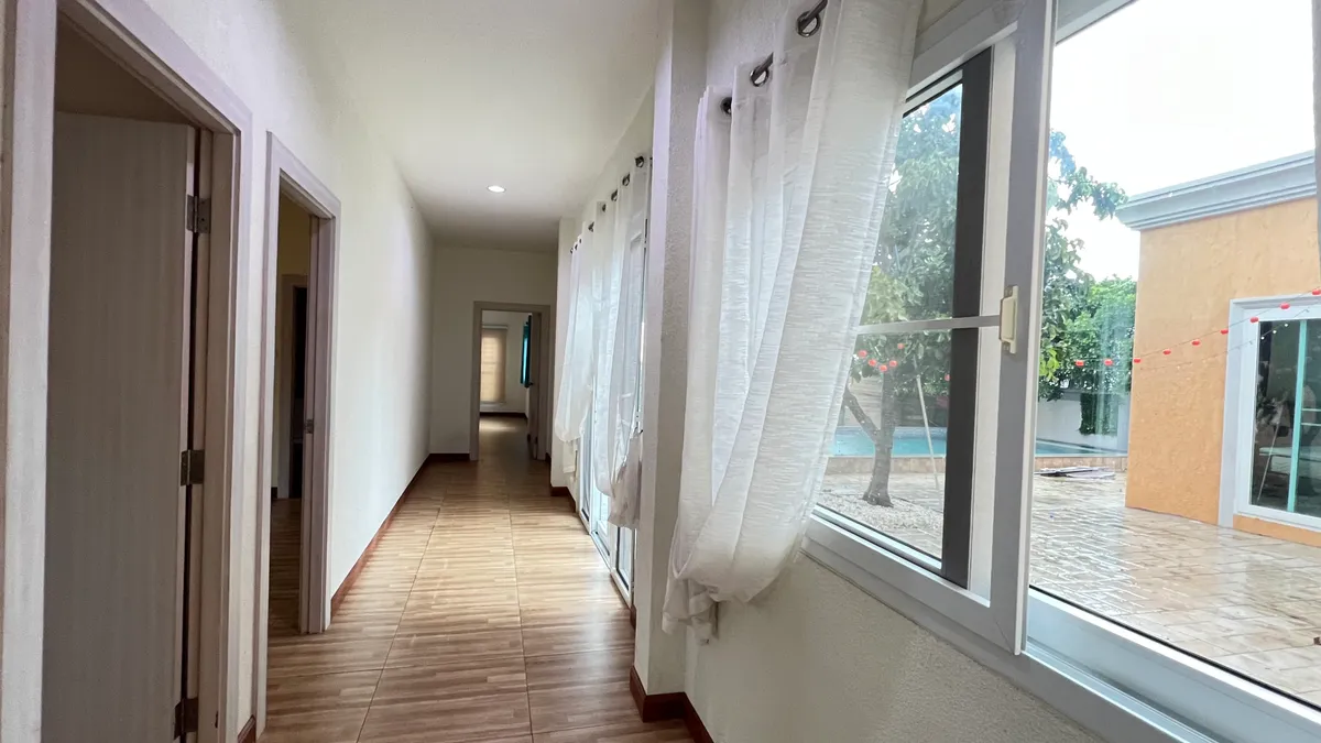 Pool villa for rent 4 Bedrooms 4 Bathrooms in East pattaya photo 12