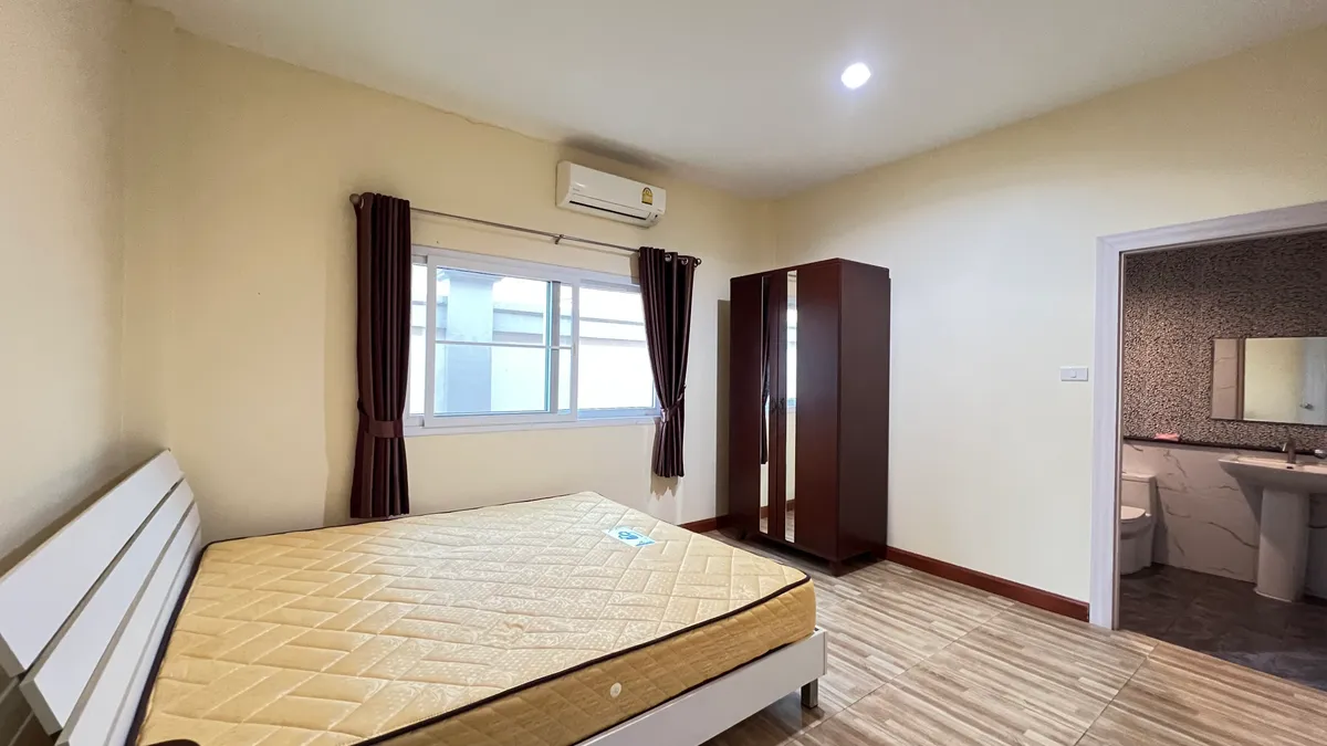 Pool villa for rent 4 Bedrooms 4 Bathrooms in East pattaya photo 13