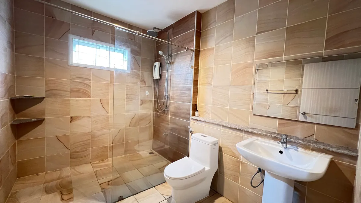 Pool villa for rent 4 Bedrooms 4 Bathrooms in East pattaya photo 24