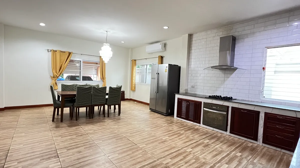 Pool villa for rent 4 Bedrooms 4 Bathrooms in East pattaya photo 10