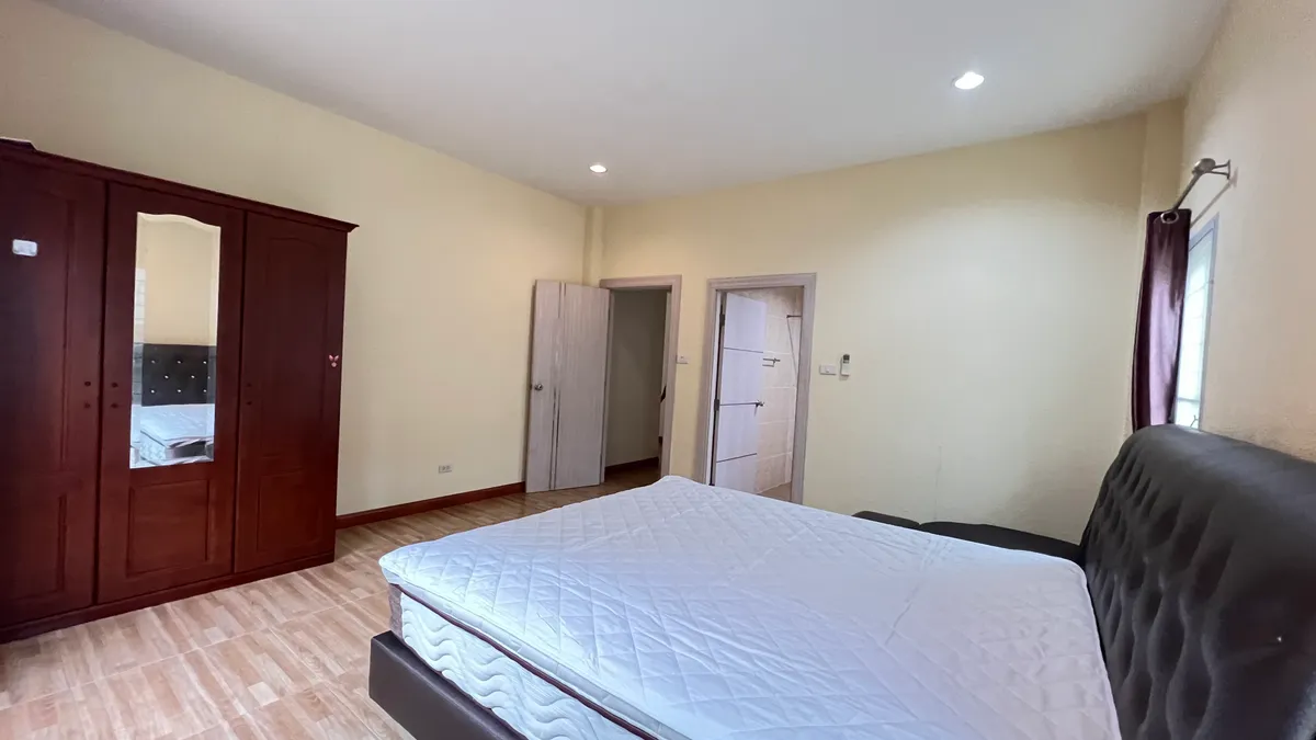 Pool villa for rent 4 Bedrooms 4 Bathrooms in East pattaya photo 27