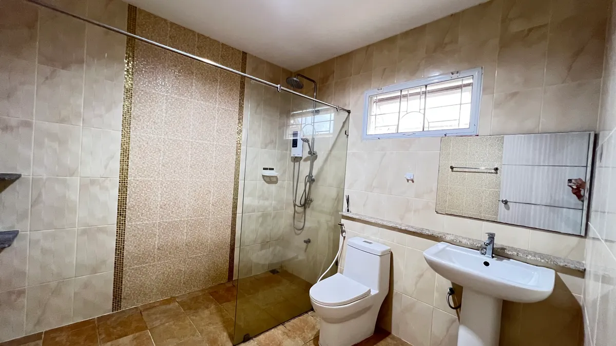 Pool villa for rent 4 Bedrooms 4 Bathrooms in East pattaya photo 26
