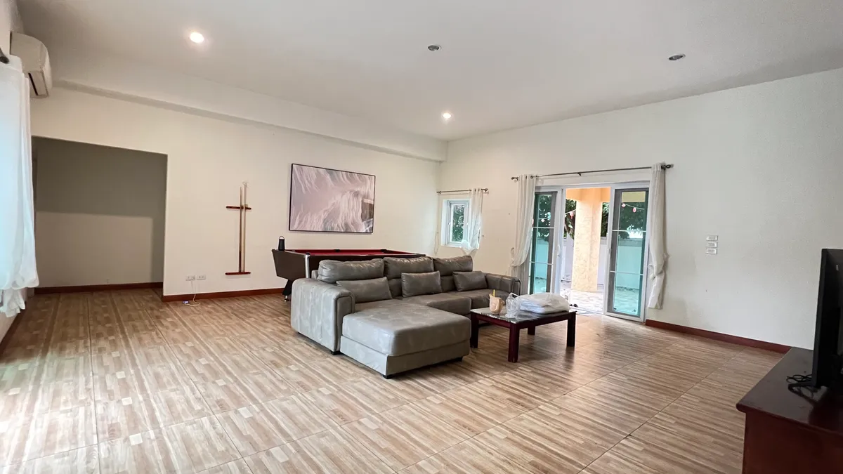 Pool villa for rent 4 Bedrooms 4 Bathrooms in East pattaya photo 11