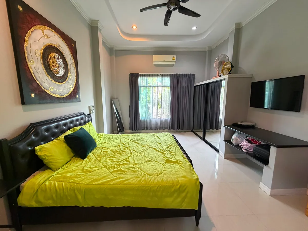 Spacious Four-Bedroom Three-Bathroom Pool Villa in Quiet Bang Saray Village Close to the Beach for Sale photo 8
