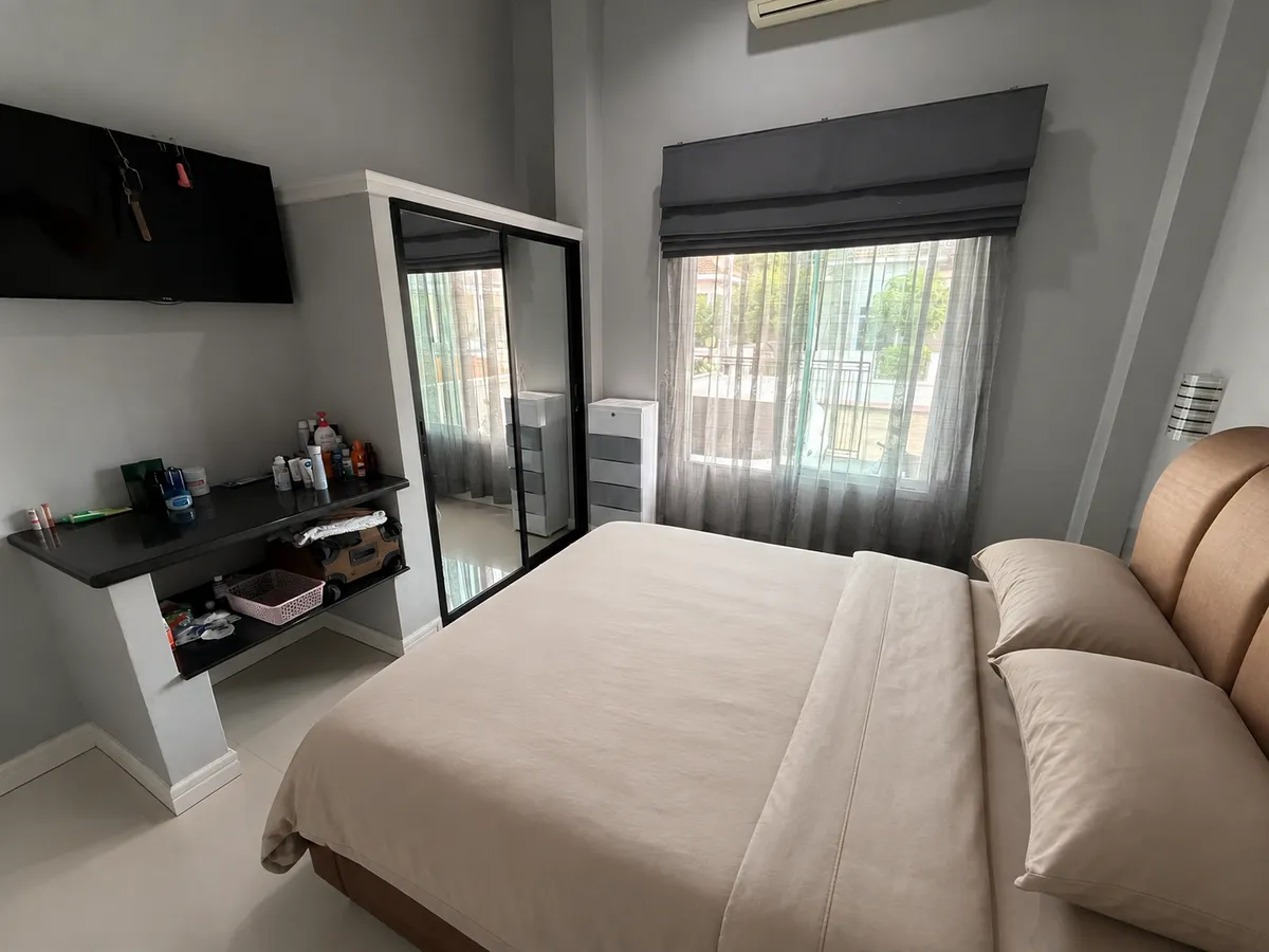 Spacious Four-Bedroom Three-Bathroom Pool Villa in Quiet Bang Saray Village Close to the Beach for Sale photo 11