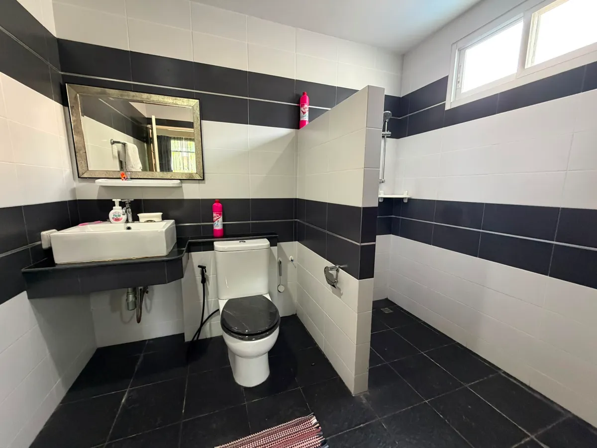 Spacious Four-Bedroom Three-Bathroom Pool Villa in Quiet Bang Saray Village Close to the Beach for Sale photo 10