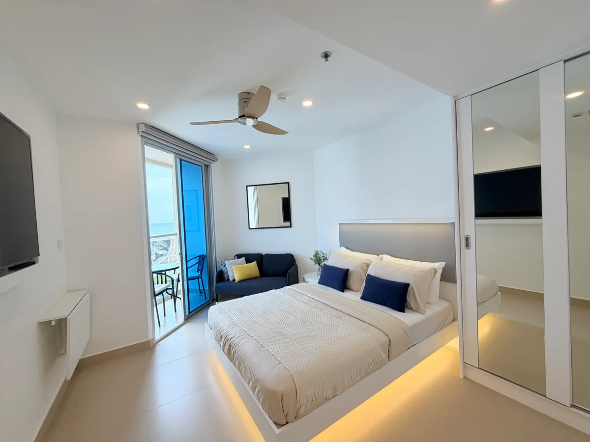 Renovated Studio Condo For Sale close to beach photo 9