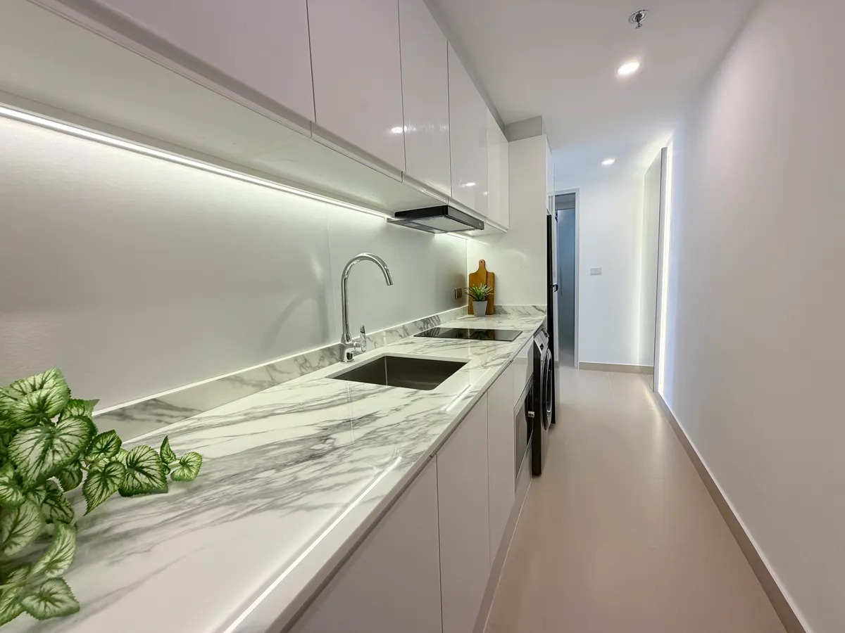 Renovated Studio Condo For Sale close to beach photo 11