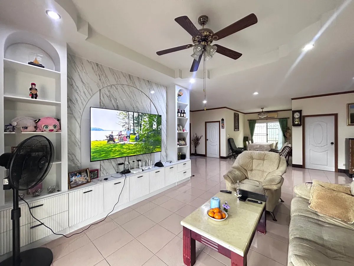 Corner 3 Bedroom 2 Bathroom House for Sale East Pattaya