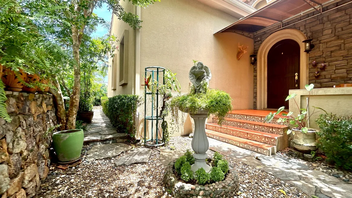 Silk Road Pattaya Luxury Pool Villa for Rent in Pattaya Perfect for Expats & Families
